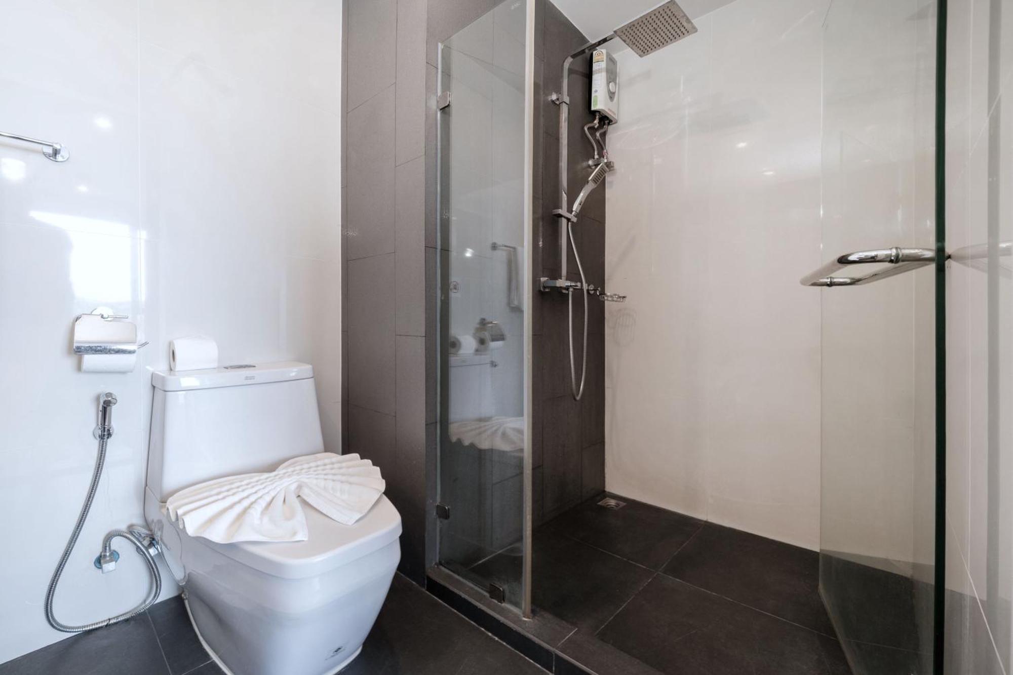 View Chic At 6th Avenue C416 Surin With Scenic Rooftop Pool Ban Lum Fuang