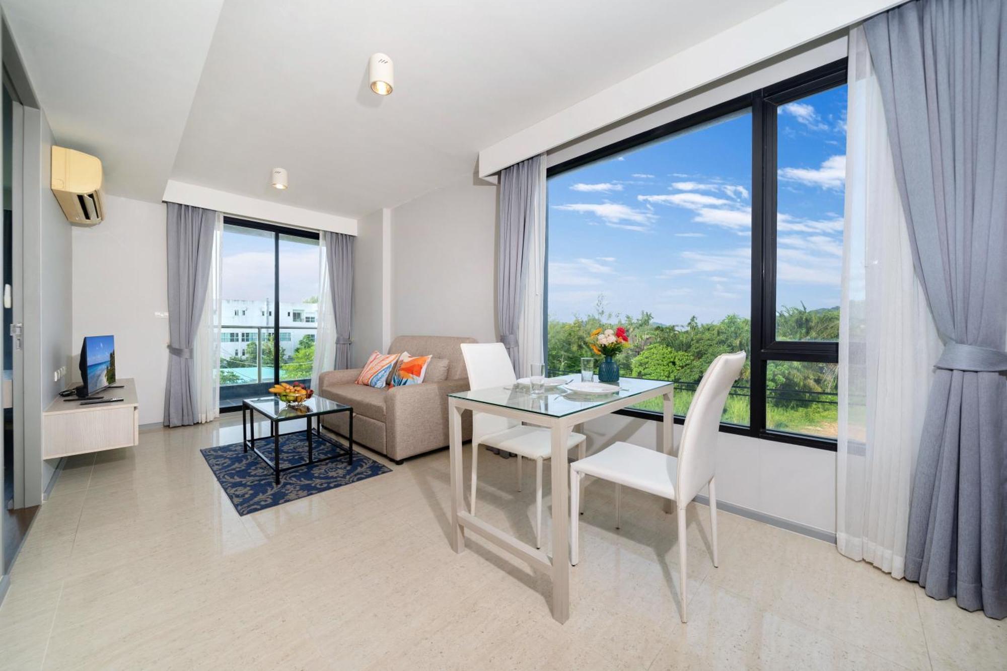 Apartment View Chic At 6th Avenue C416 Surin With Scenic Rooftop Pool
